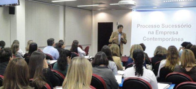 Liderança e Sucessão com Professor Joel Souza Dutra